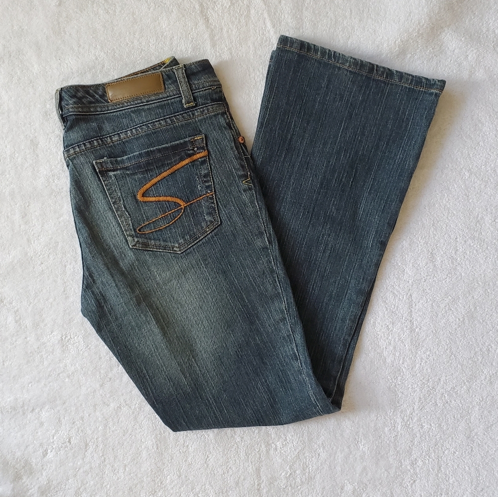 SEVEN7 Petite Flare Jeans
